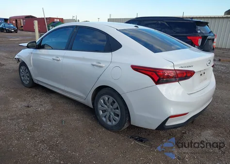 2021 Hyundai Accent Se/Sel z USA, uszkodzony, nr VIN 3KPC24A6XME152964